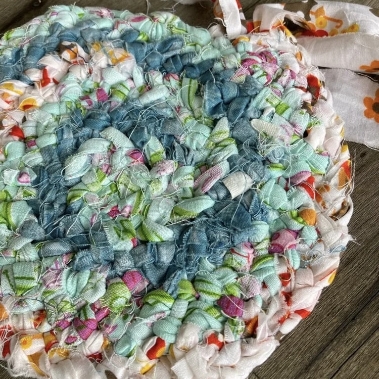 Rag rug braiding
