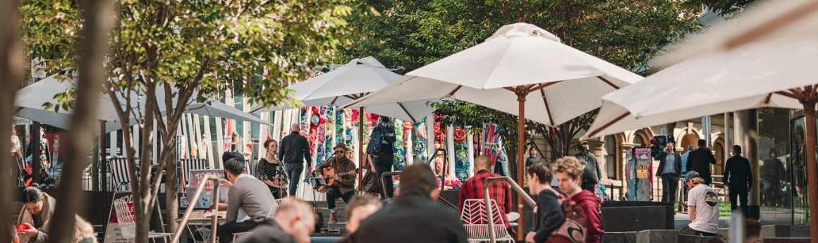 Performers entertain at Brett Whiteley Place