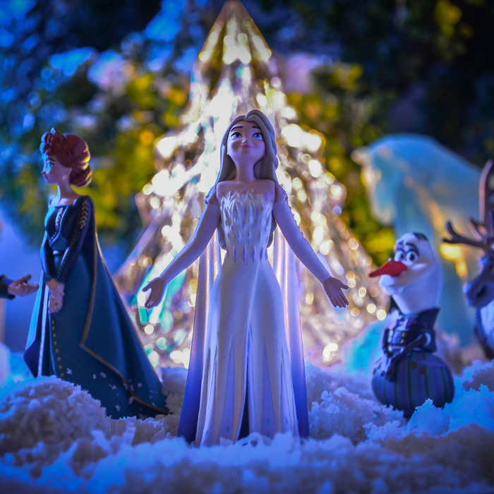 Frozen character dolls